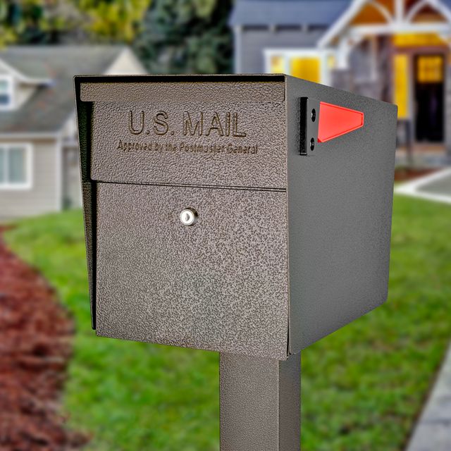 Mailboss Original Curbside Locking Mailbox