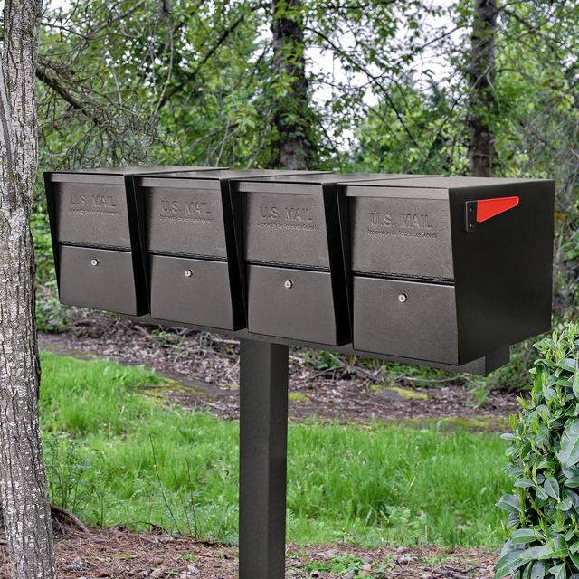 Mail Boss 4-Box Spreader Bar